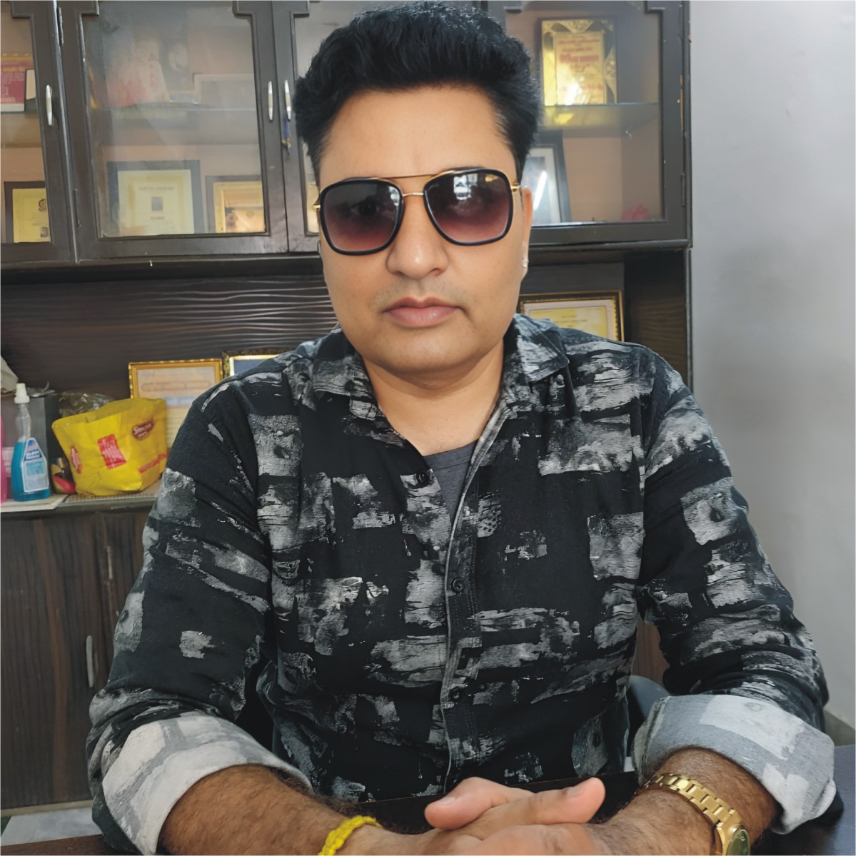 Pt. Rajiv Tuli Pt. Rajiv Tuli